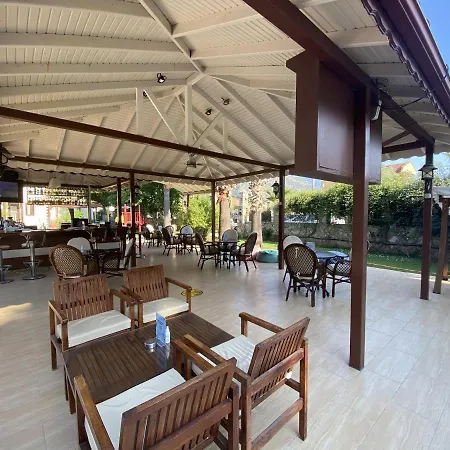 奥卢登斯酒店 酒店 厄吕代尼兹