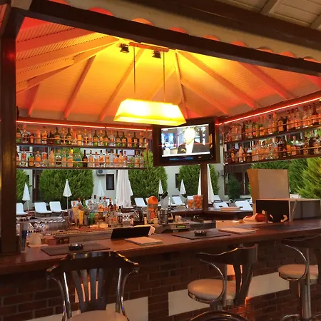 奥卢登斯酒店 酒店